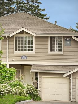 front view English Cove home